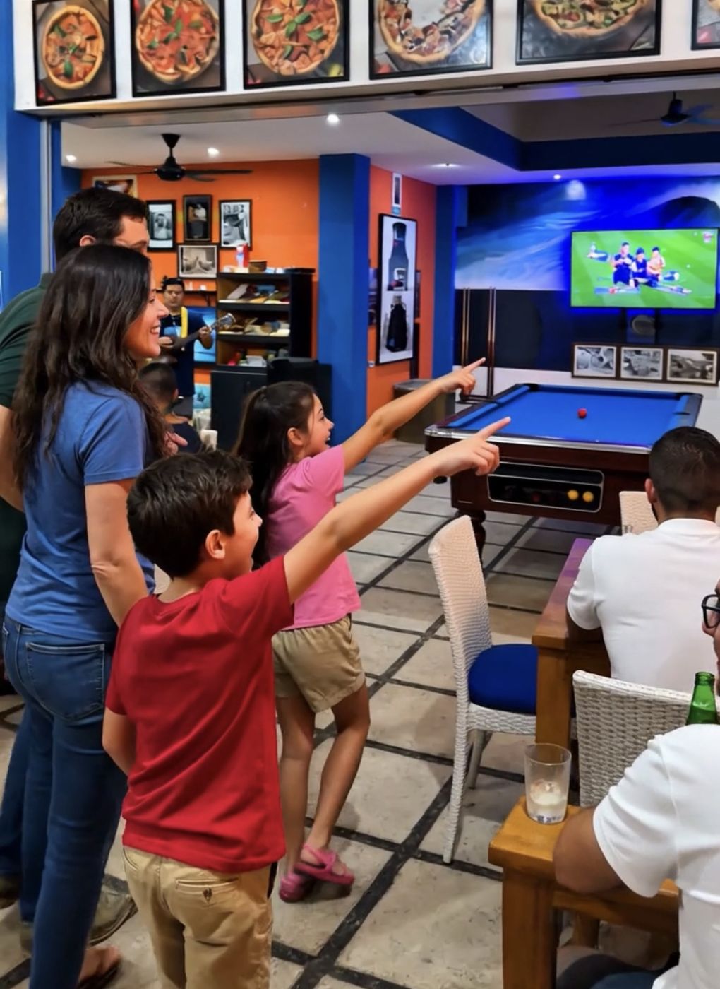 Free pool, footy on the big screen — Sun Shooters Bar & Grill, Kerobokan