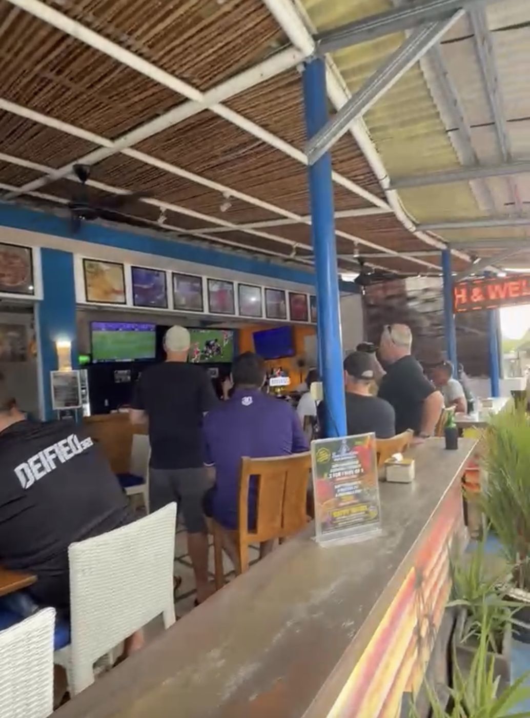 Game day — Sun Shooters Bar & Grill, Kerobokan